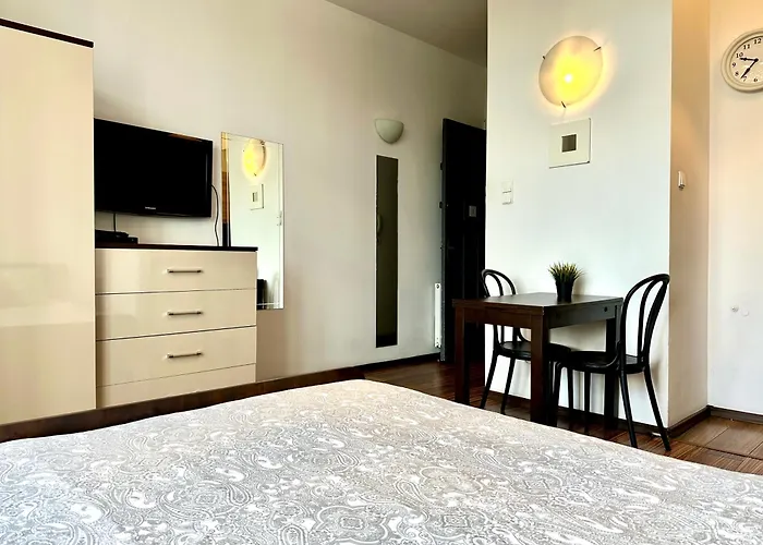 I & Parking Apartman *